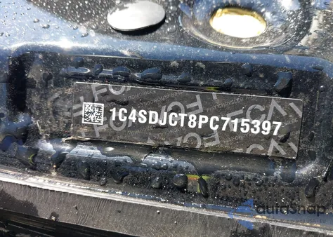 2023 Dodge Durango Hemi Orange Awd z USA, uszkodzony, nr VIN 1C4SDJCT8PC715397